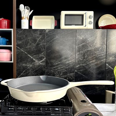 El esmalte del arrabio cubrió freír el interior de Pan Non Stick Durable Black