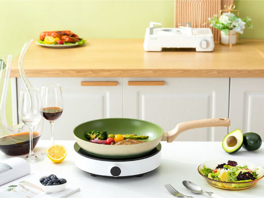 El sartén de cocinar sano 7Inch no pega los 26cm con la capa del titanio
