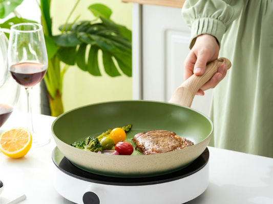 El sartén de cocinar sano 7Inch no pega los 26cm con la capa del titanio