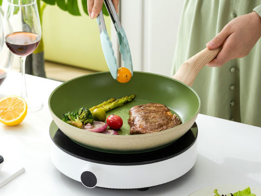 El sartén de cocinar sano 7Inch no pega los 26cm con la capa del titanio