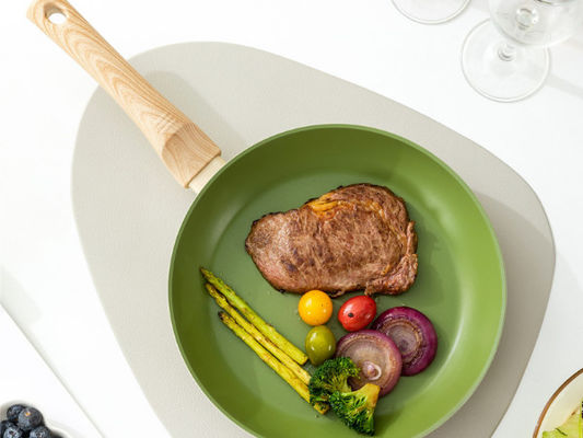 El sartén de cocinar sano 7Inch no pega los 26cm con la capa del titanio