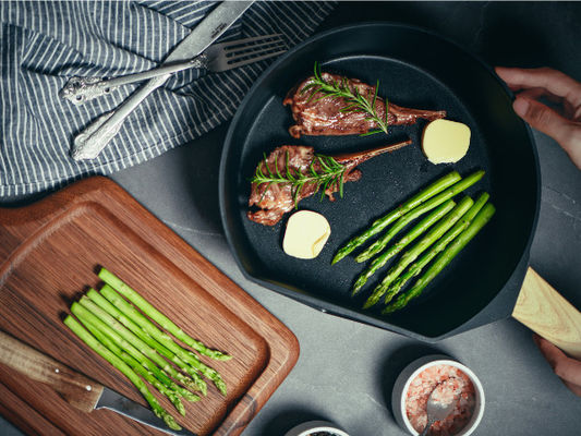 Sartén de aluminio 8Inch no del palillo versátil para la inducción Cooktops