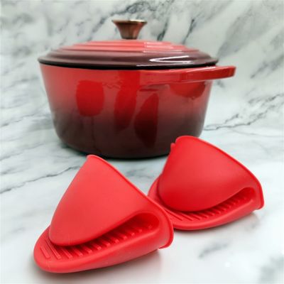 Horno holandés de hierro fundido de 6 litros de esmalte premium con tapa - Disponible en 6 colores con guantes de silicona y portapotas